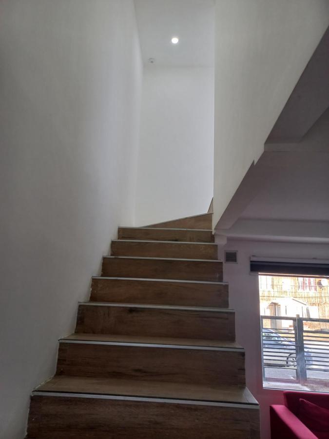 הוילה Moderna Casa En אושואיה מראה חיצוני תמונה