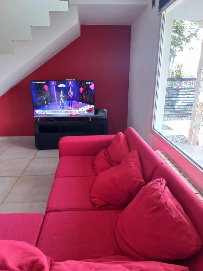 הוילה Moderna Casa En אושואיה מראה חיצוני תמונה